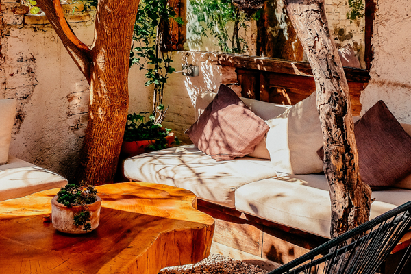 Top DIY Backyard Decor Projects: Add Style and Personality to Your Outdoor Space
