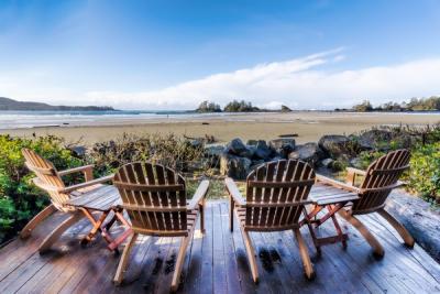 Fresh Air in Style: A Guide to Outdoor Decorative Furniture